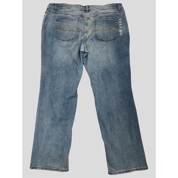 Maurices MidRise Jeans Straight Leg Light Wash 5 Pocket Blue Denim Plus Size 22W - Picture 2 of 14